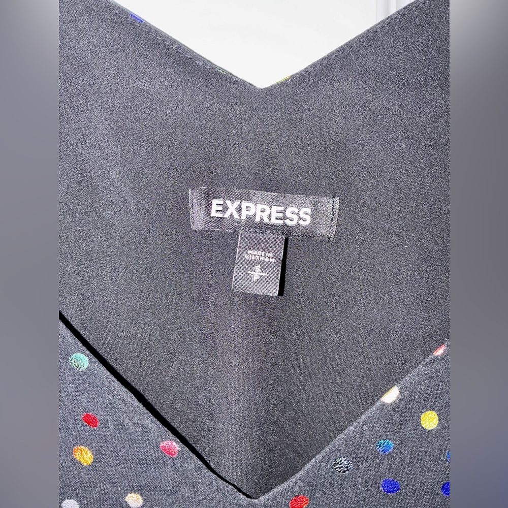 Express Black Sequin Sleeveless Camisole - Picture 2 of 3